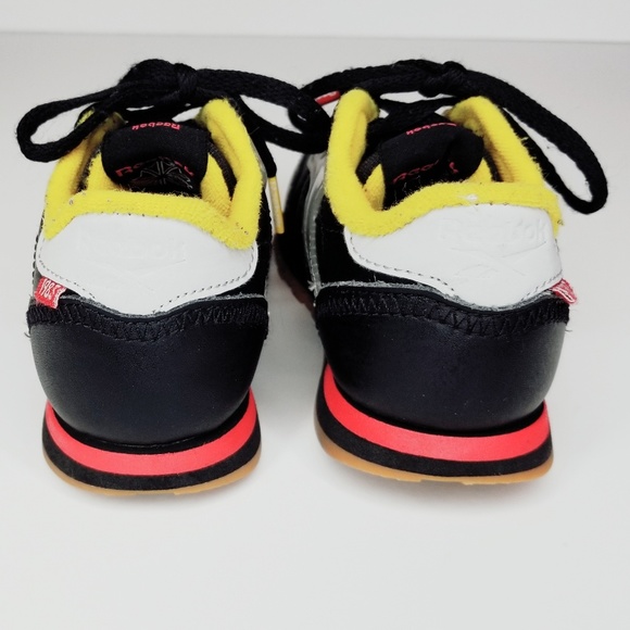 Reebok - Picture 4 of 5